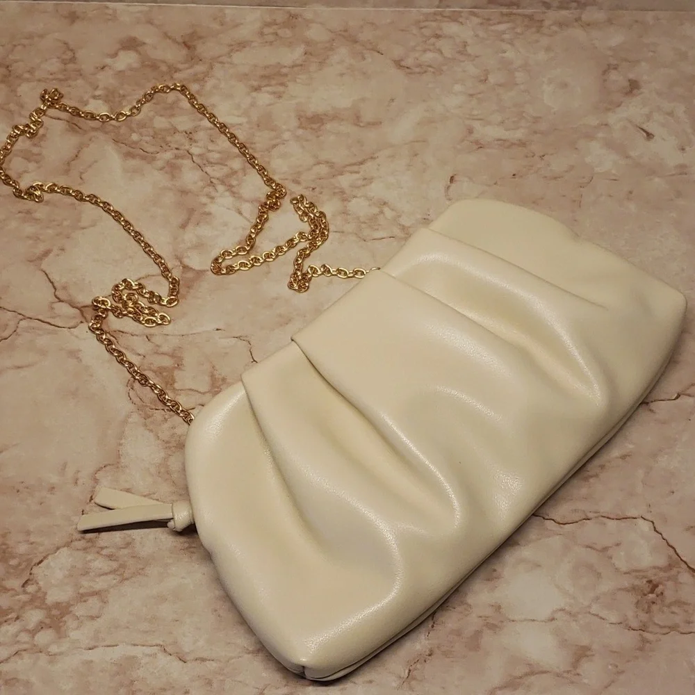 Charming Taylor off white vegan chain crossbody convertible clutch bag